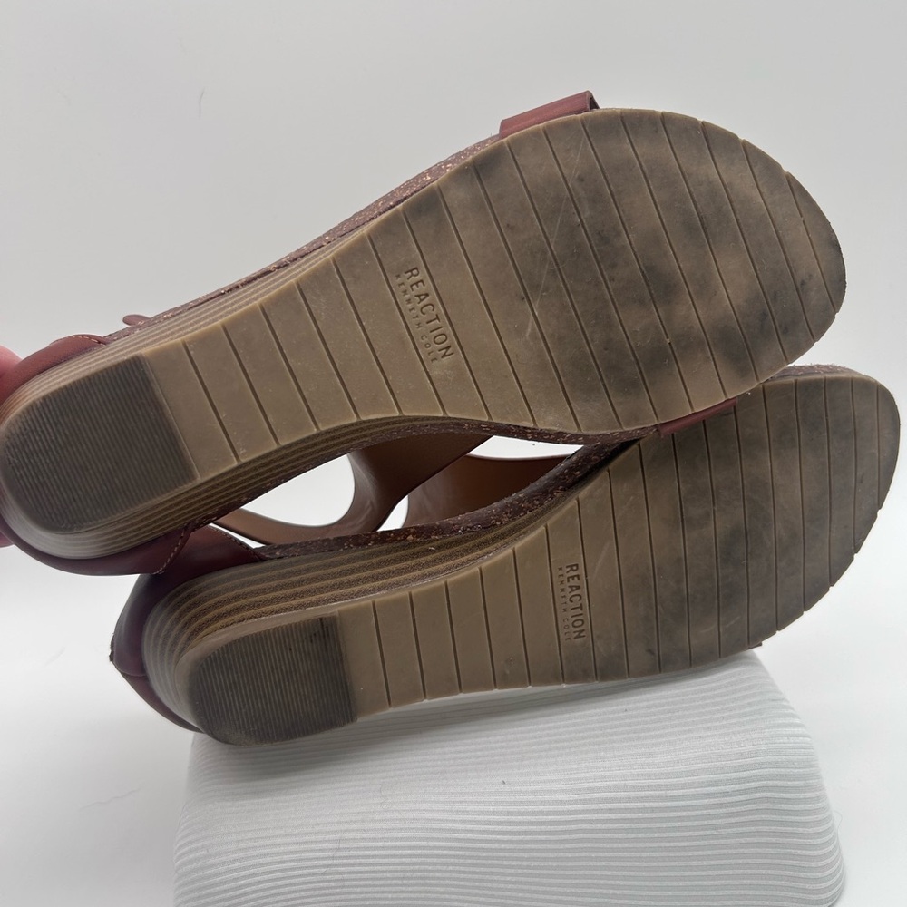 Kenneth Cole Reaction Tan Sandals - Picture 8 of 8